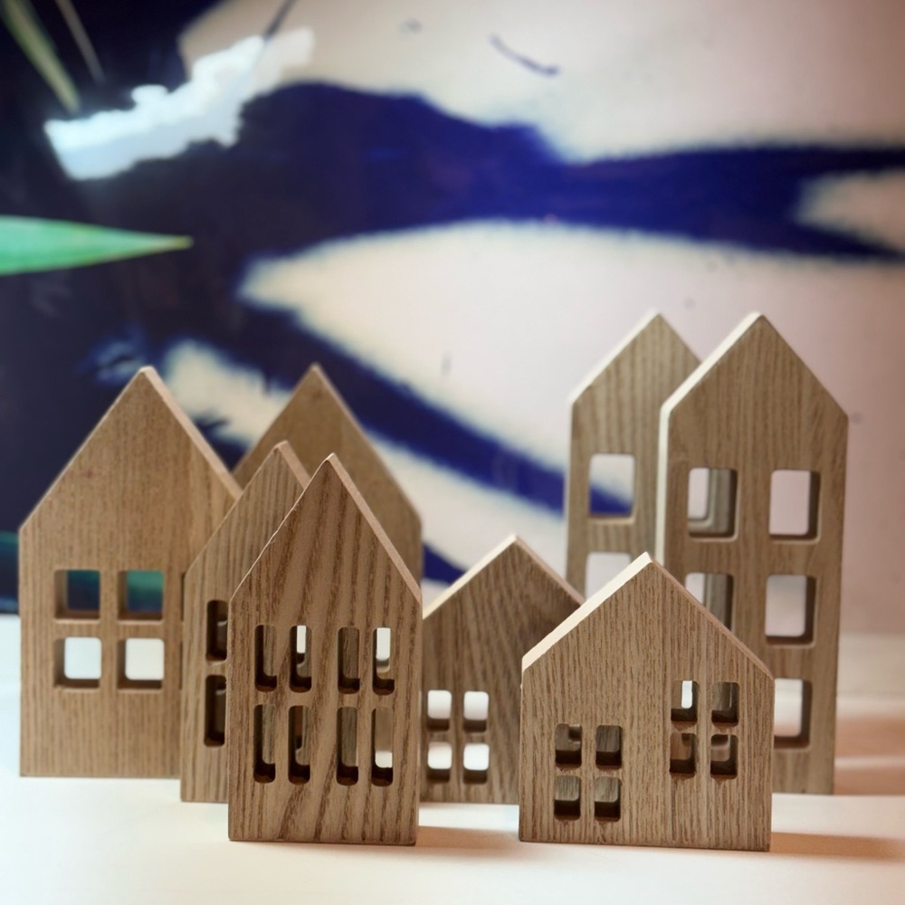 Set of 8 Wooden House Decor Set